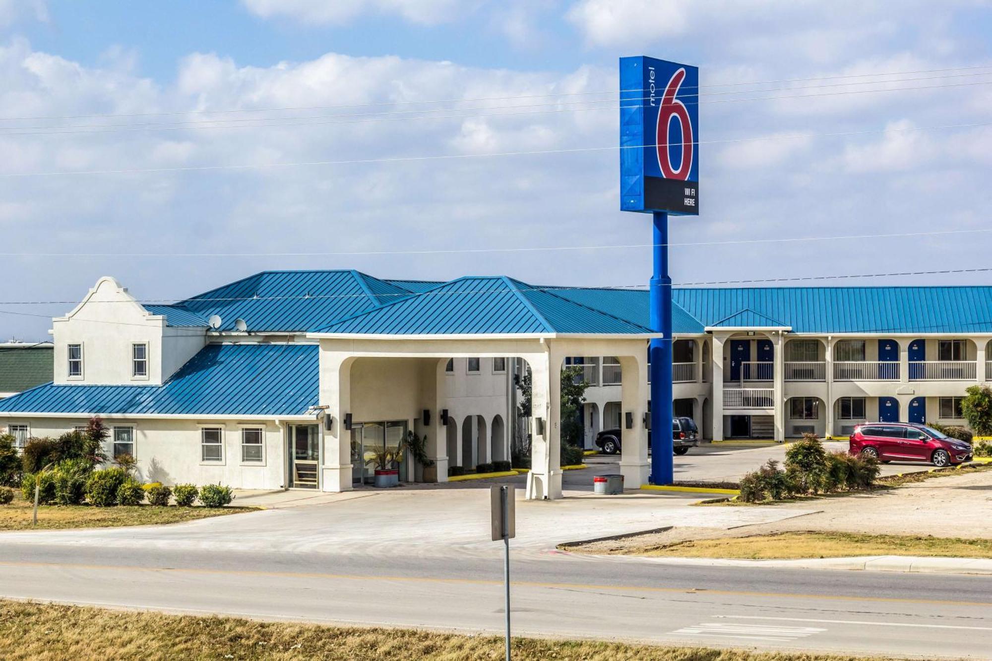 Motel 6 Seguin Tx Zewnętrze zdjęcie
