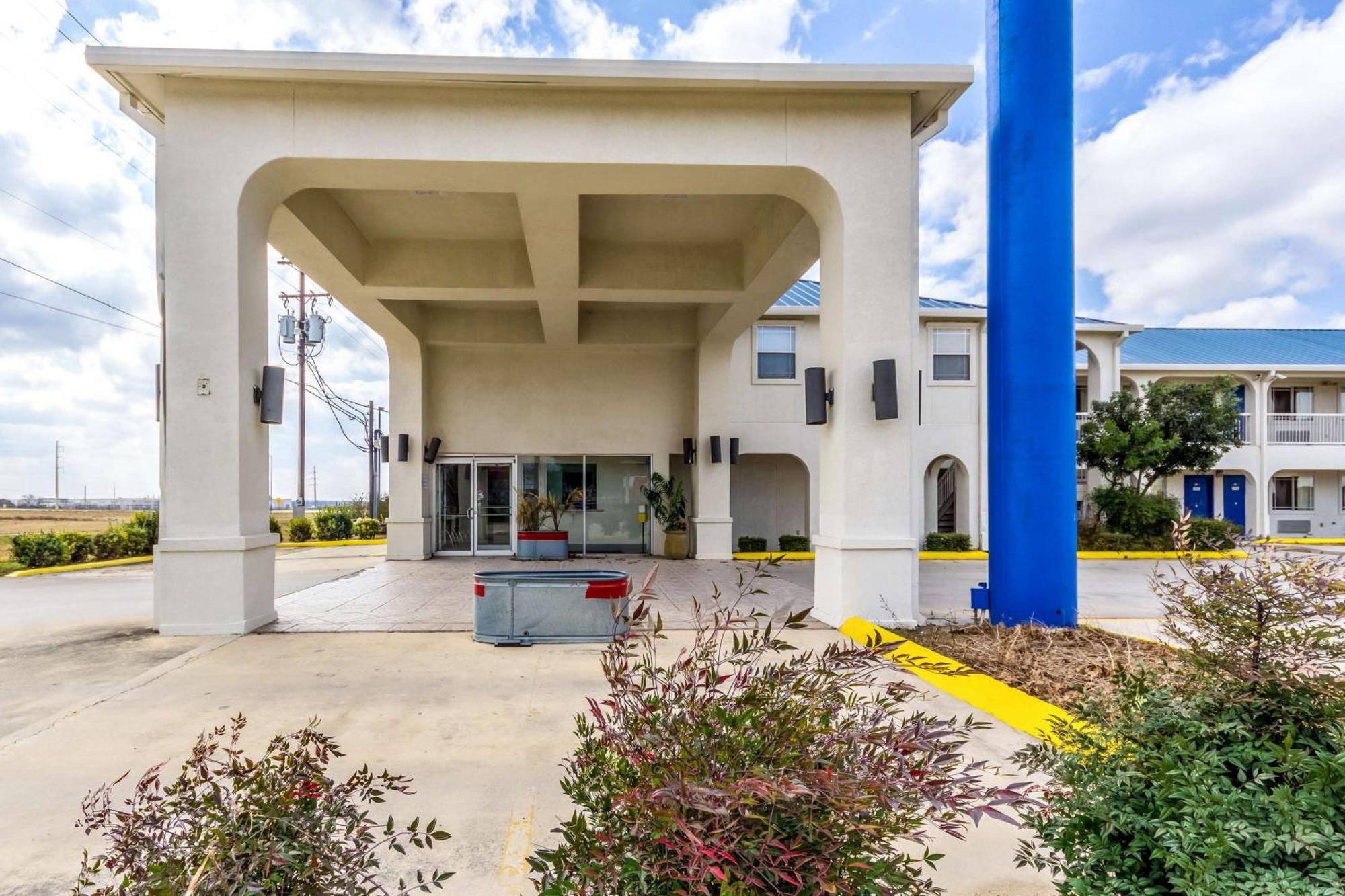 Motel 6 Seguin Tx Zewnętrze zdjęcie