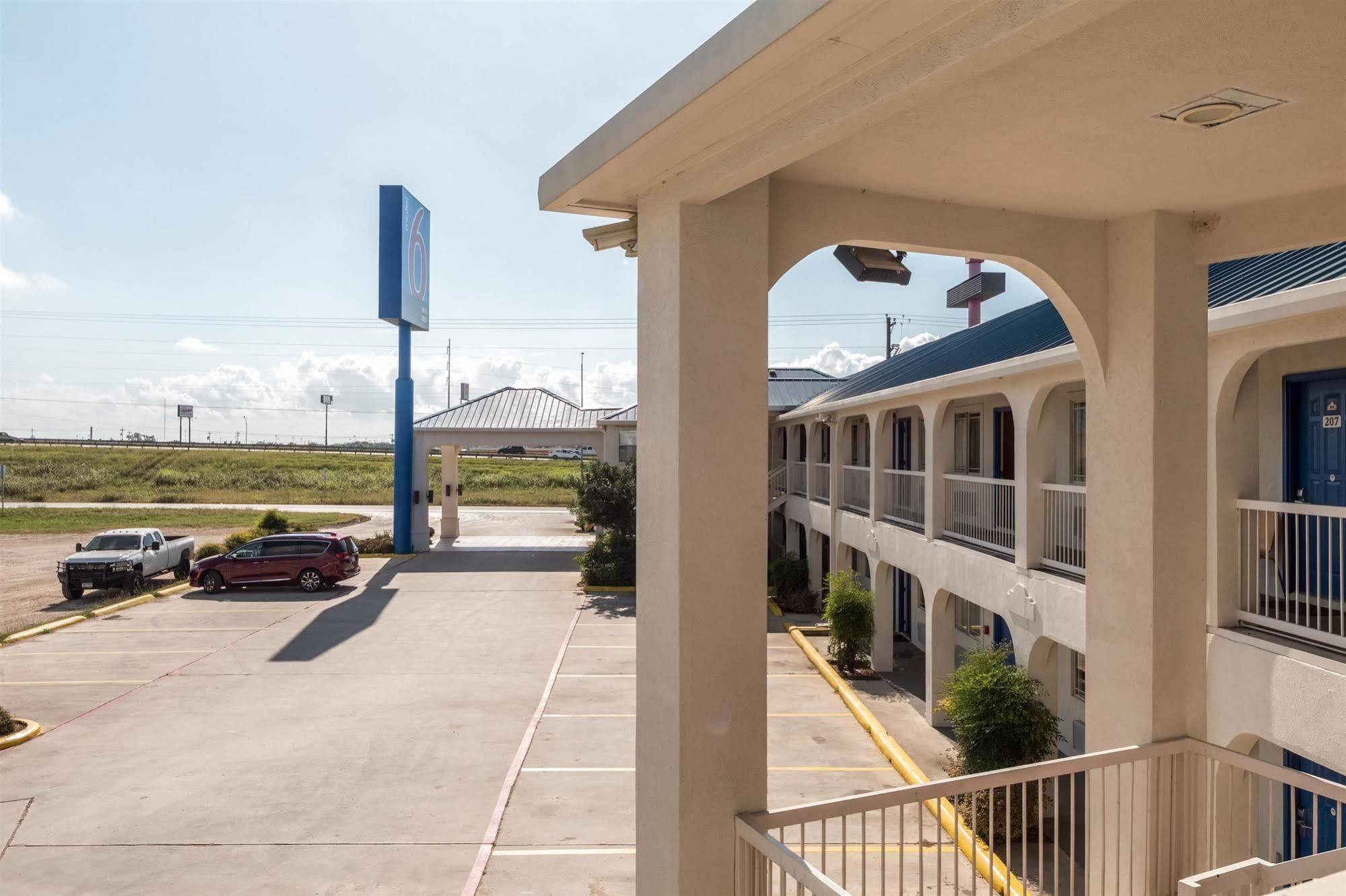 Motel 6 Seguin Tx Zewnętrze zdjęcie