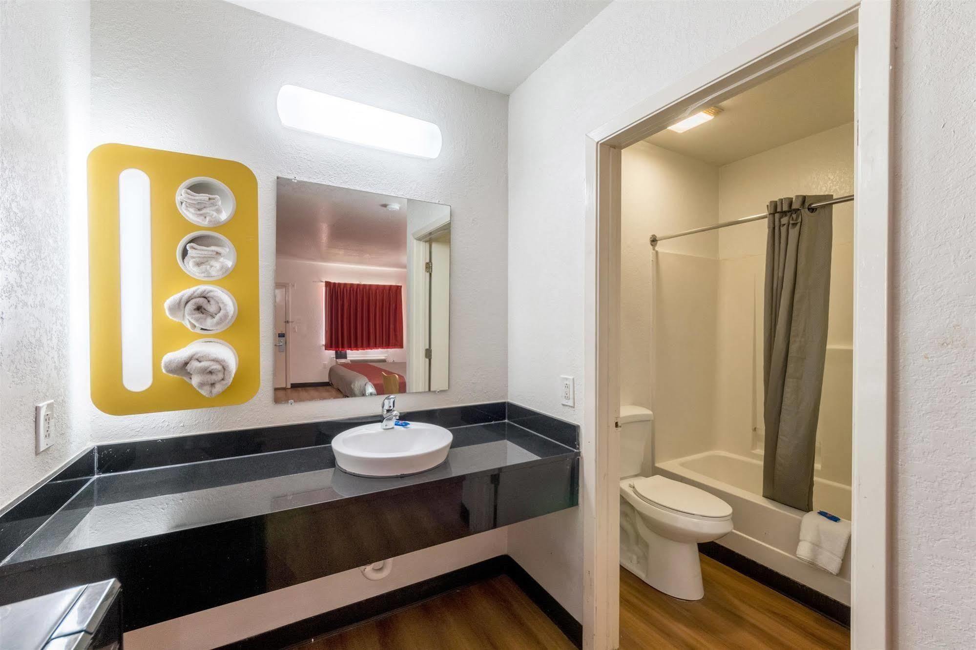 Motel 6 Seguin Tx Zewnętrze zdjęcie