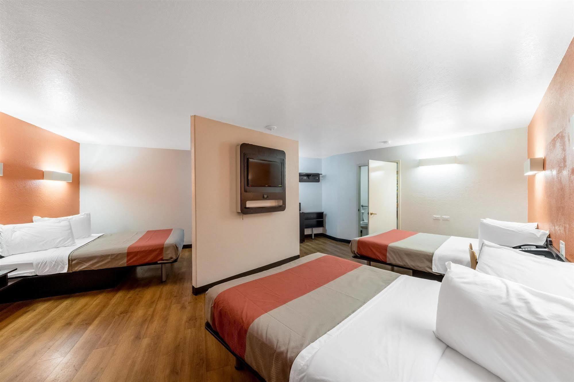 Motel 6 Seguin Tx Zewnętrze zdjęcie