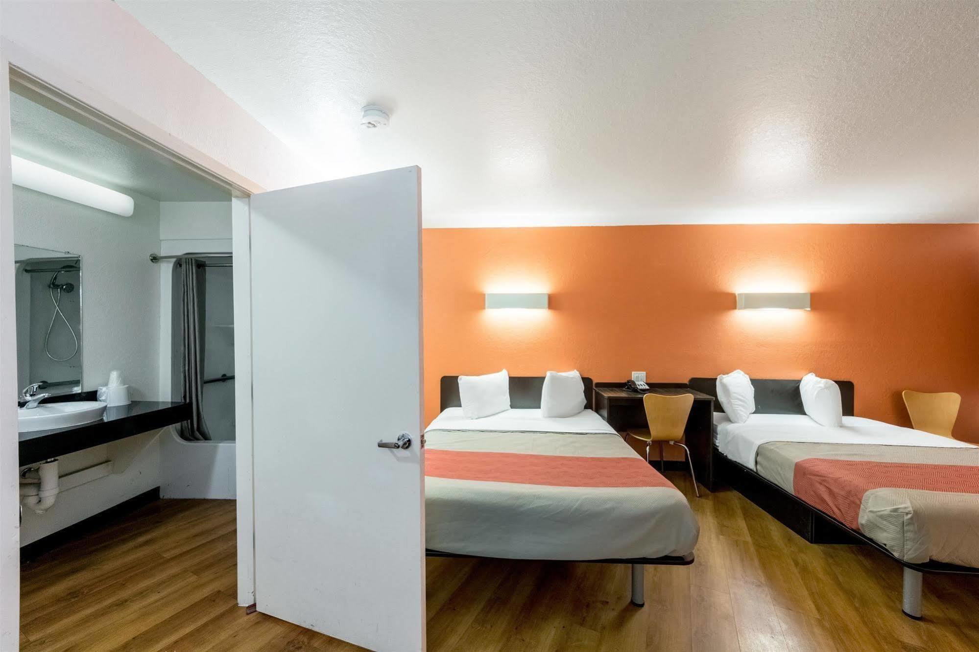 Motel 6 Seguin Tx Zewnętrze zdjęcie