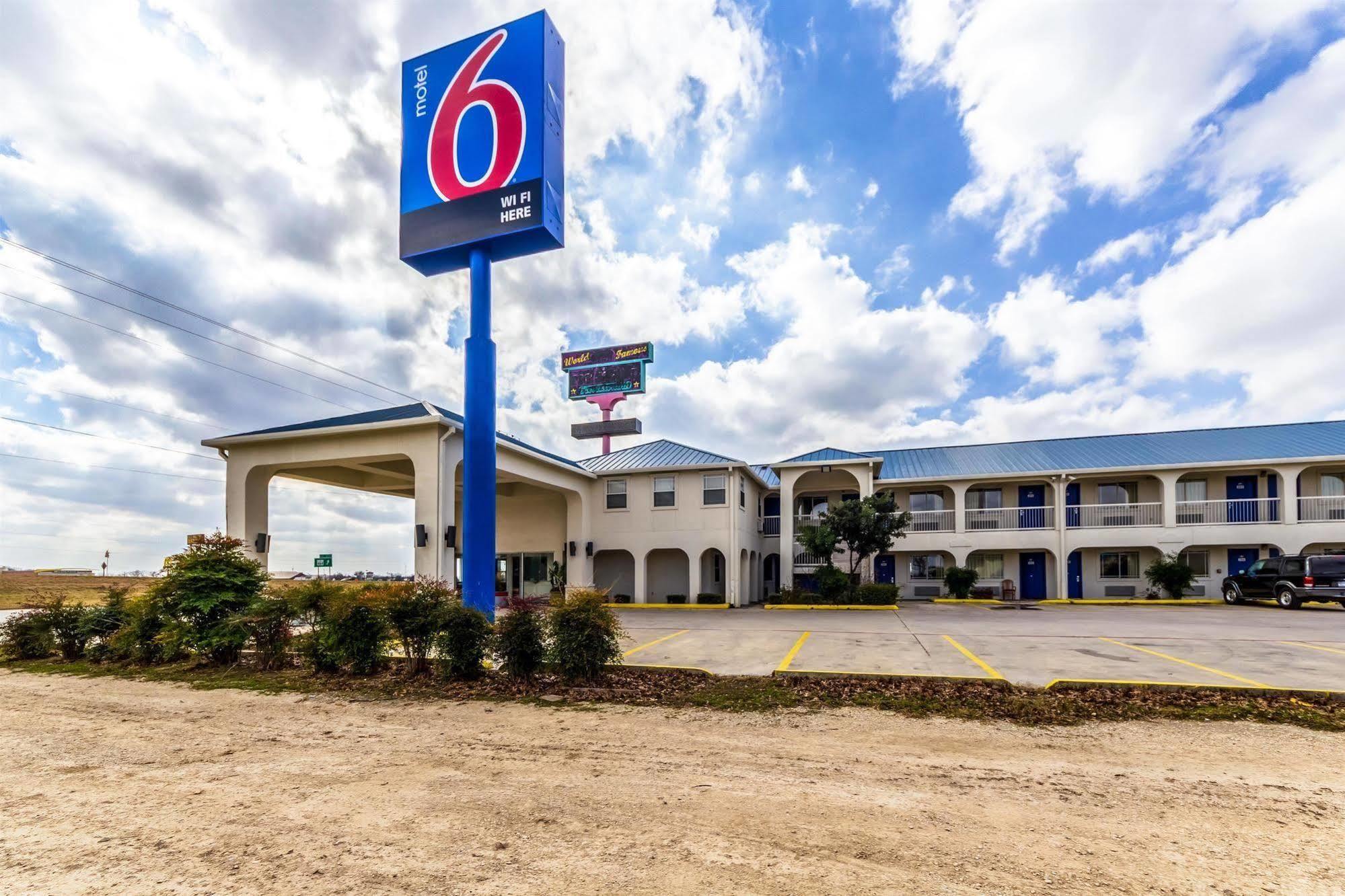 Motel 6 Seguin Tx Zewnętrze zdjęcie